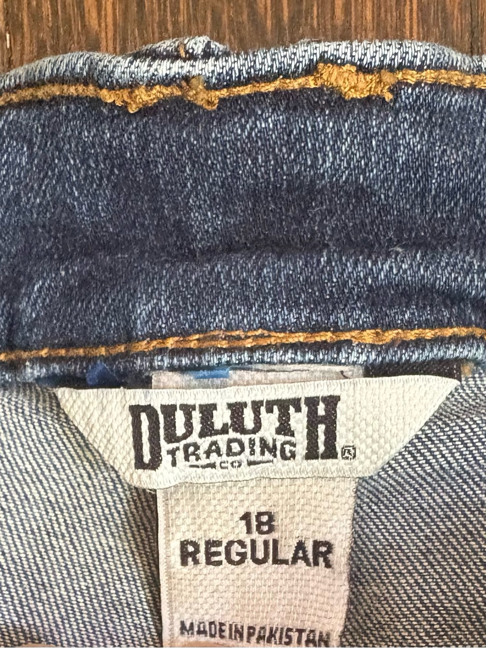Duluth Trading Co. Women's Skinny Jeans in Medium Blue Wash